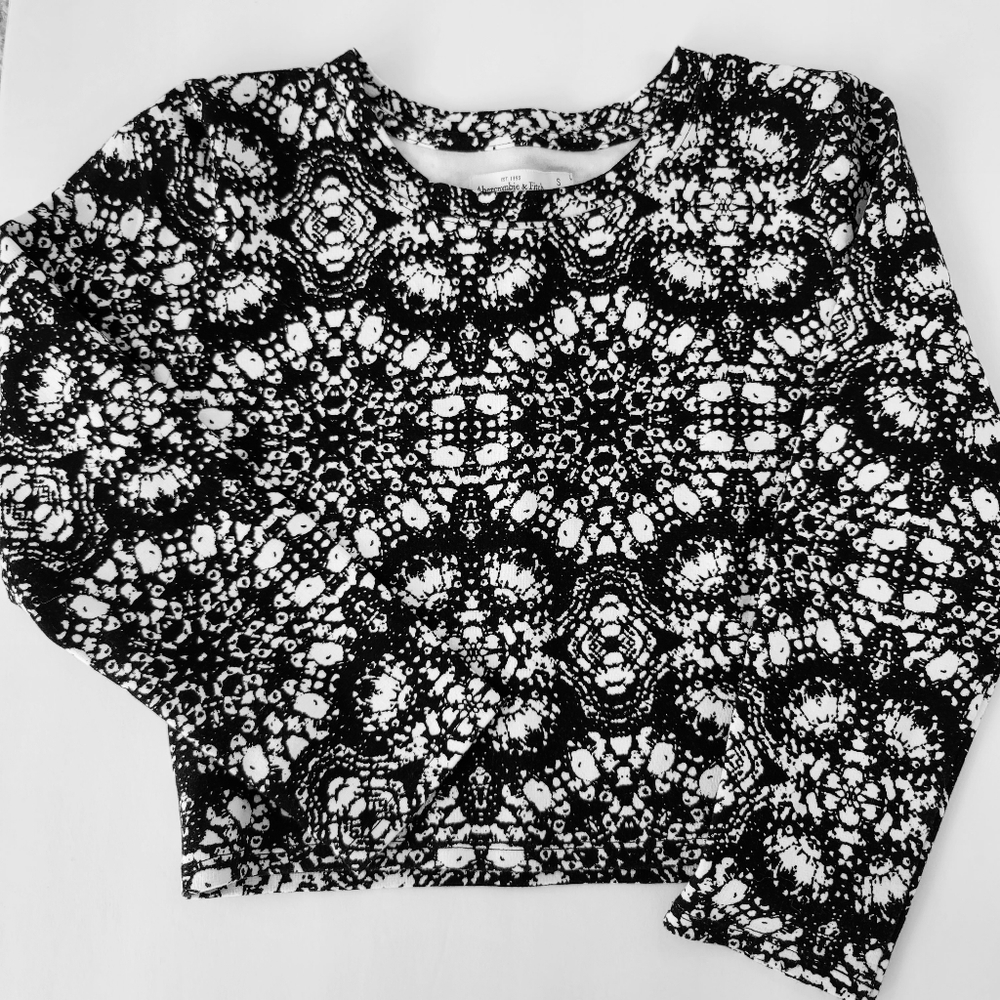 Abercrombie and Fitch Crop Top, Black and white stripes, Small